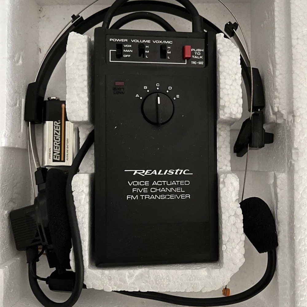 Black Two-Way FM Transceiver - Picture 3 of 4